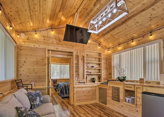 Grill, Fire Pit: Pet-friendly Lakeside Cottage! * Pinetop-Lakeside