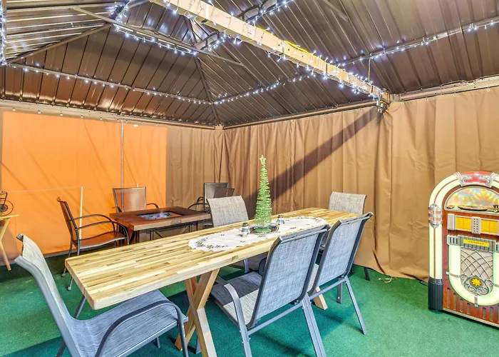 Grill, Fire Pit: Pet-friendly Lakeside Cottage! Pinetop-Lakeside
