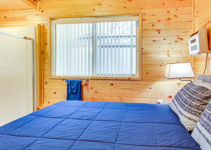 Holiday home Grill, Fire Pit: Pet-friendly Lakeside Cottage! Pinetop-Lakeside